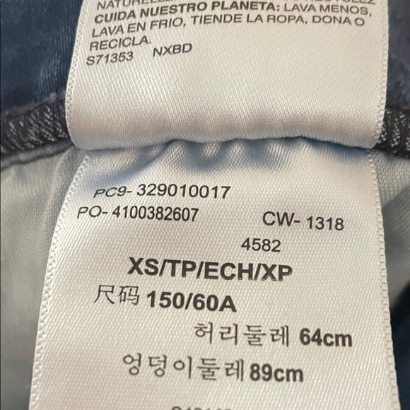 Levi's Blue Boyfriend Jeans - Picture 7 of 7